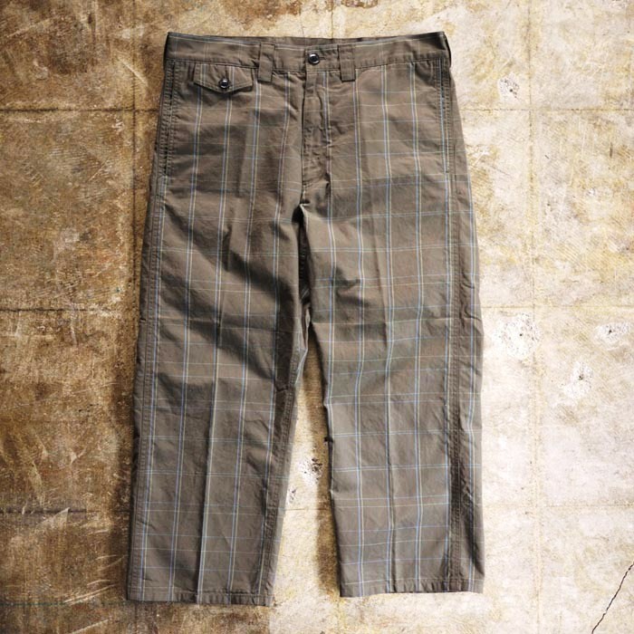 ts(s) / Cropped Pants