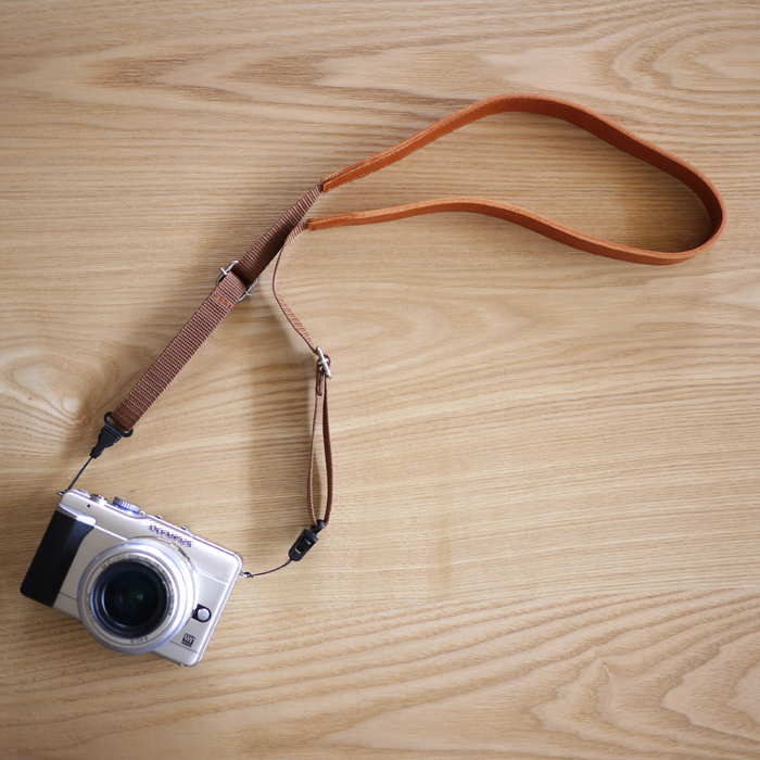 hobo / Shade Leather Camera Strap