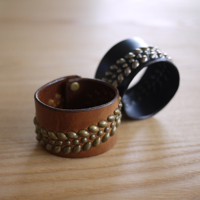 nonnative / Dweller Leather  Bangle “LAZY LINE” – Cow Leather With Studs by Stevenson Overall Co.