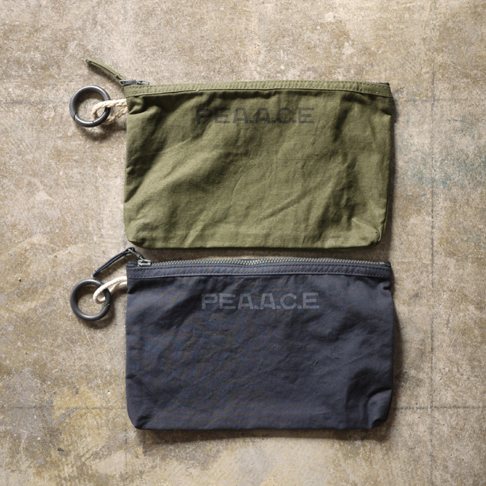 ARTS&CRAFTS / RE:BORN Karabiner Pouch
