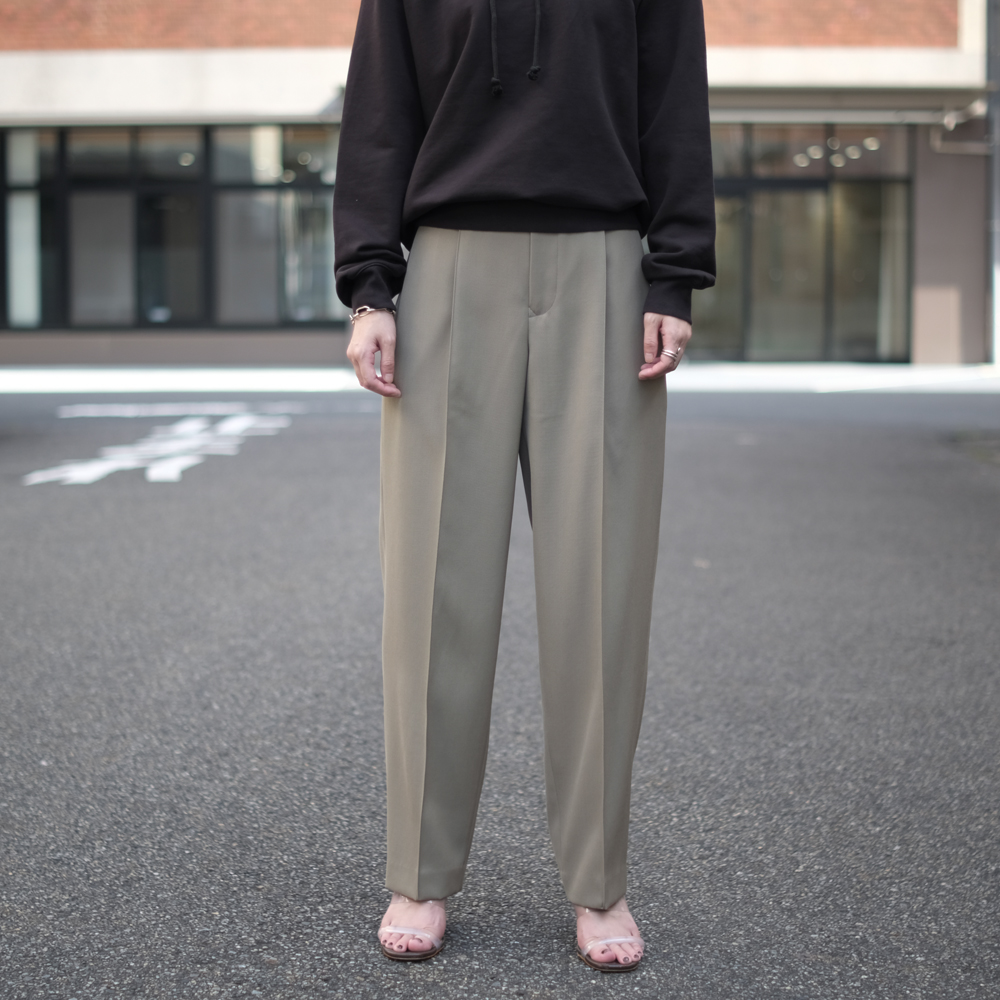 auralee  light wool max gabardine slacks