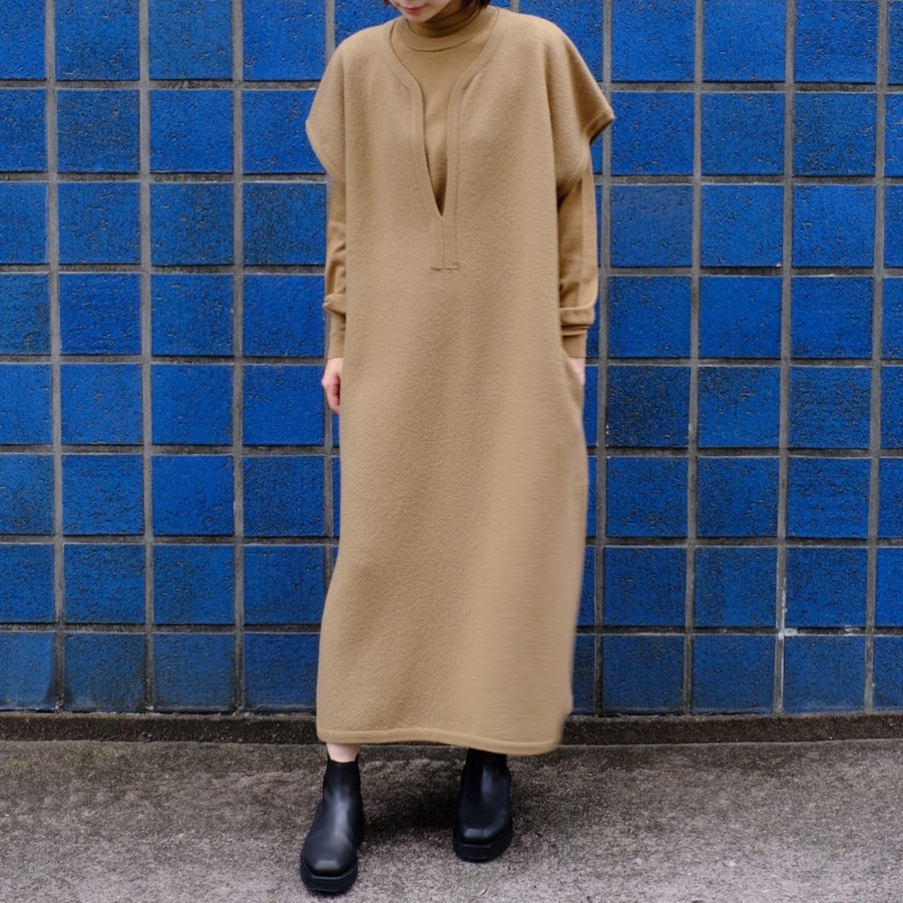 Cristaseya／FELTED WOOL CAFTAN DRESS ブラック