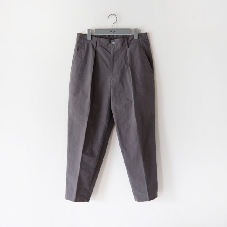 scye-pnpowderytaffetapleatedtrousers