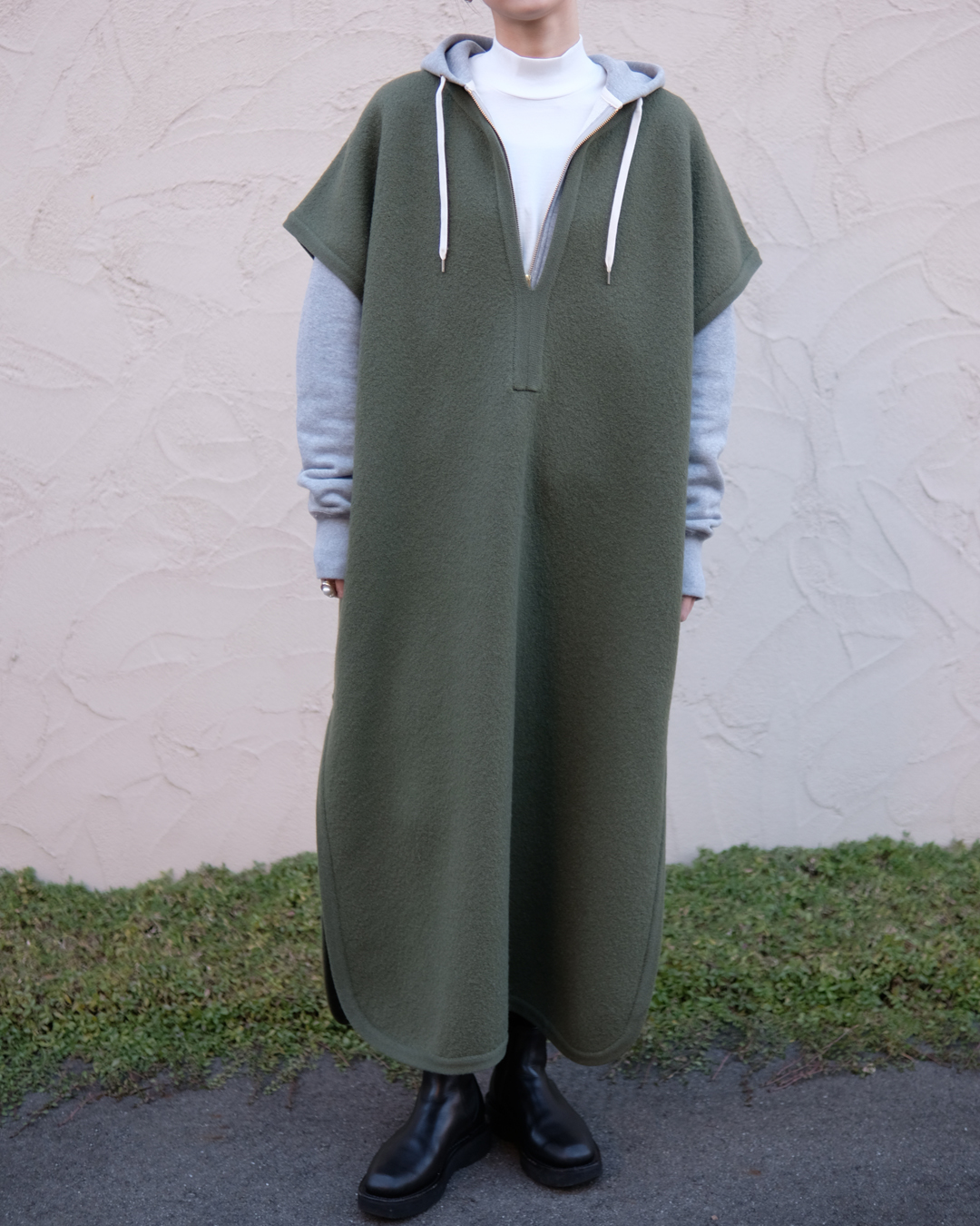 Cristaseya／FELTED WOOL CAFTAN DRESS ブラック