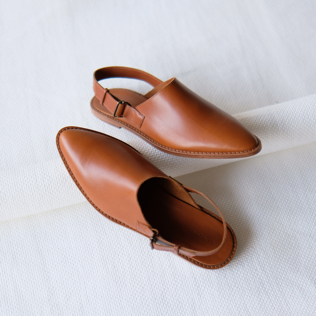 Cristaseya クリスタセヤ LEATHER BOTTONE SHOES