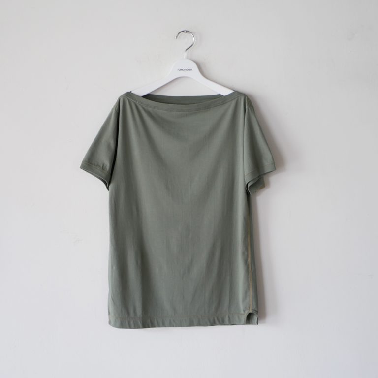 fumikauchida-boatneckshortsleevetop