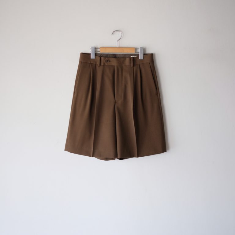 auralee-lightwoolmaxgabardineshorts