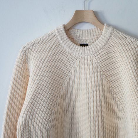 batonerwomens-signaturecrewneck