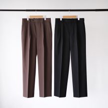 Light Wool Max Gabardine Two-Tuck Slacks | EUREKA FACTORY