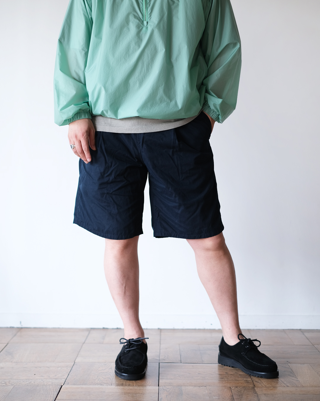 nonnative-hikereasyshortspcweather 