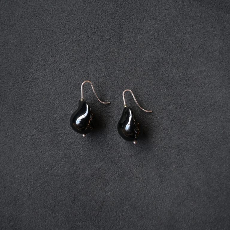 ralaganpopup-distortedstoneearringsobsidian