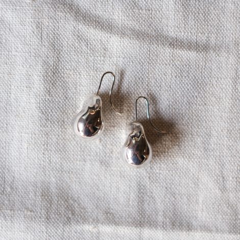 ralaganpopup-silverpearlearrings