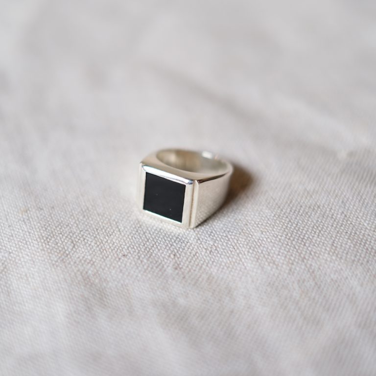 ralagan-silveronyxgrandfatherring