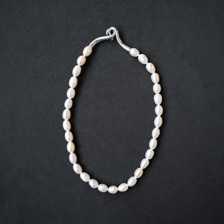 ralaganpopup-mediumovalpearlcollar