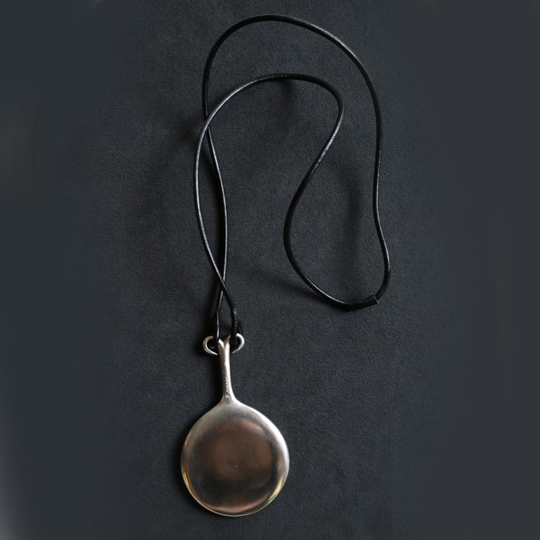 ralaganpopup-shokamirrornecklace