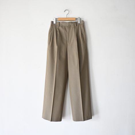 auraleewomens-lightwoolmaxgabardinetwotuckslacks