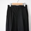 auraleewomens-lightwoolmaxgabardinetwotuckslacks