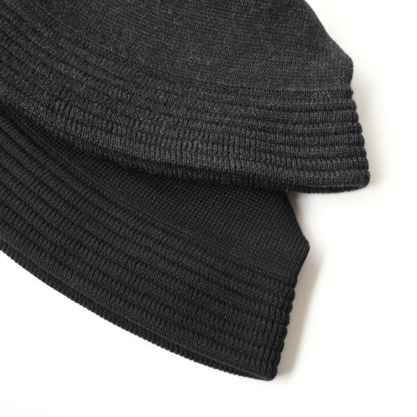 comesandgoes-woolknitbuckethat