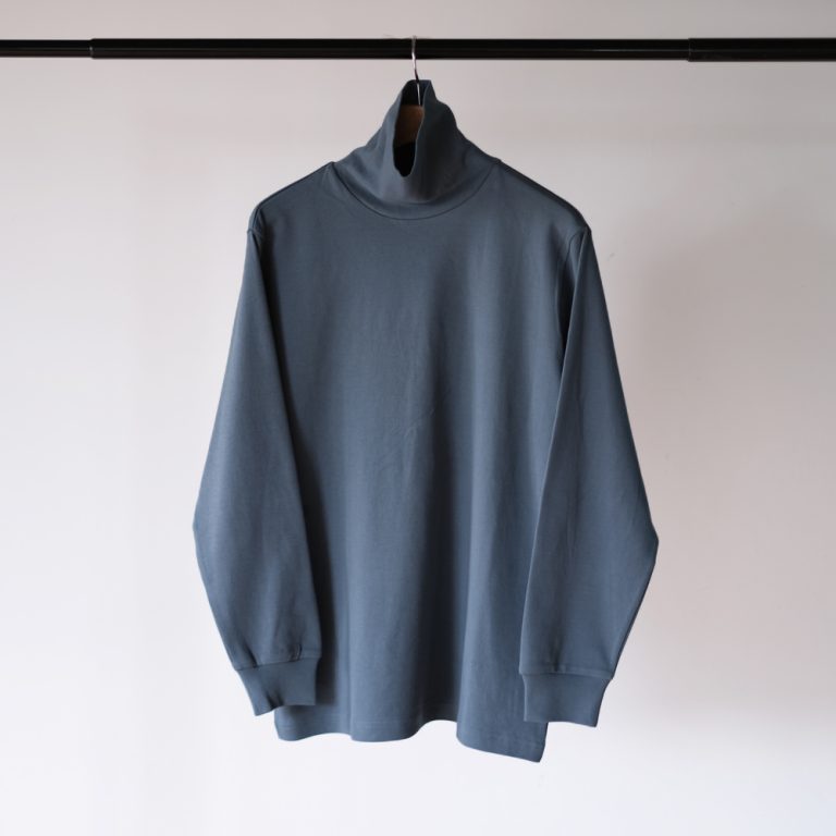 dress-cottonplaneturtleneck