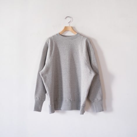 pan-shouldersweatpo