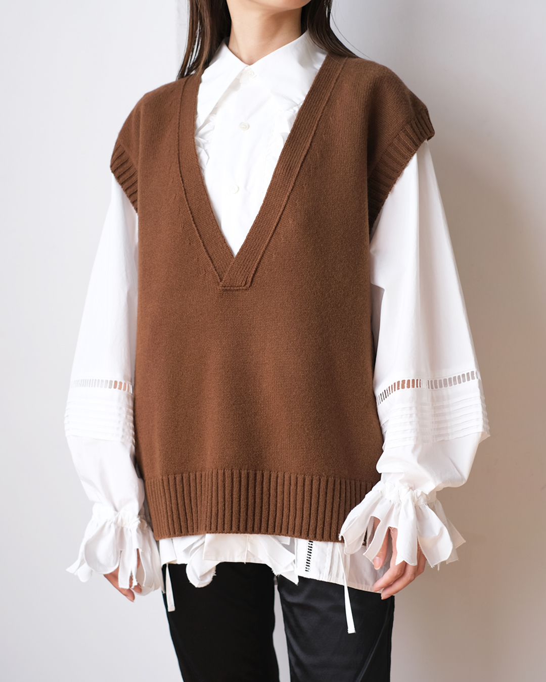 ep-10vneckknitvest