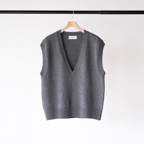 ep-10vneckknitvest