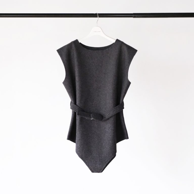 fumikauchida-feltcostumetop