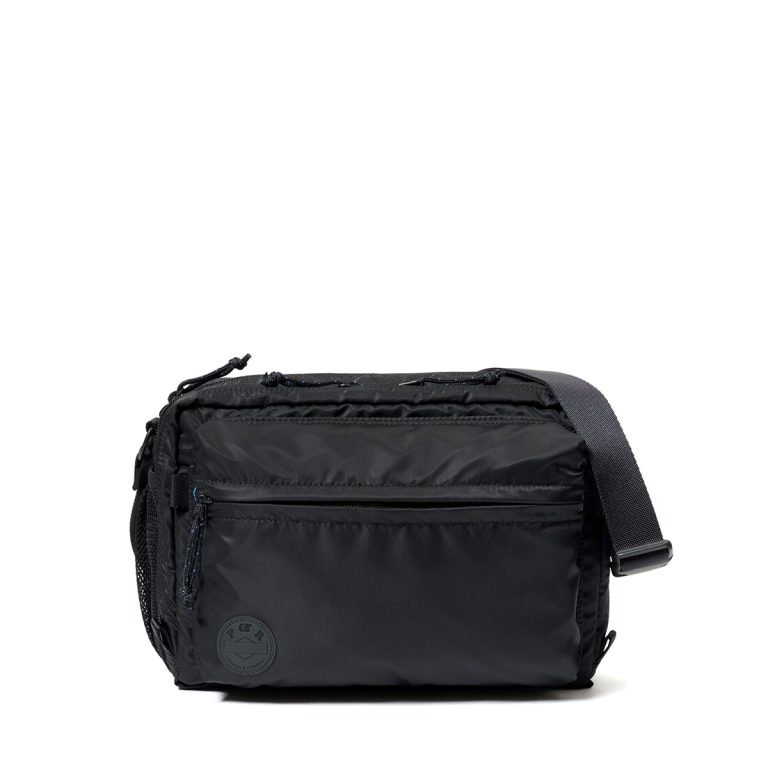 potr-shoulderpacklwithsouvenirbag