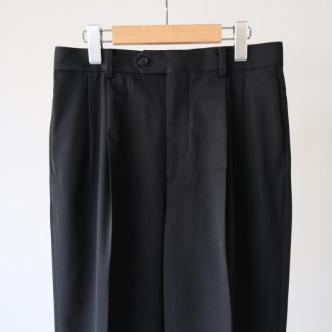 auralee-26awlightwoolmaxgabardinetwotuckslacks