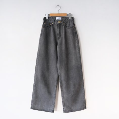 tuesmontresorpopupstore-solidblack3yearthetopazjean