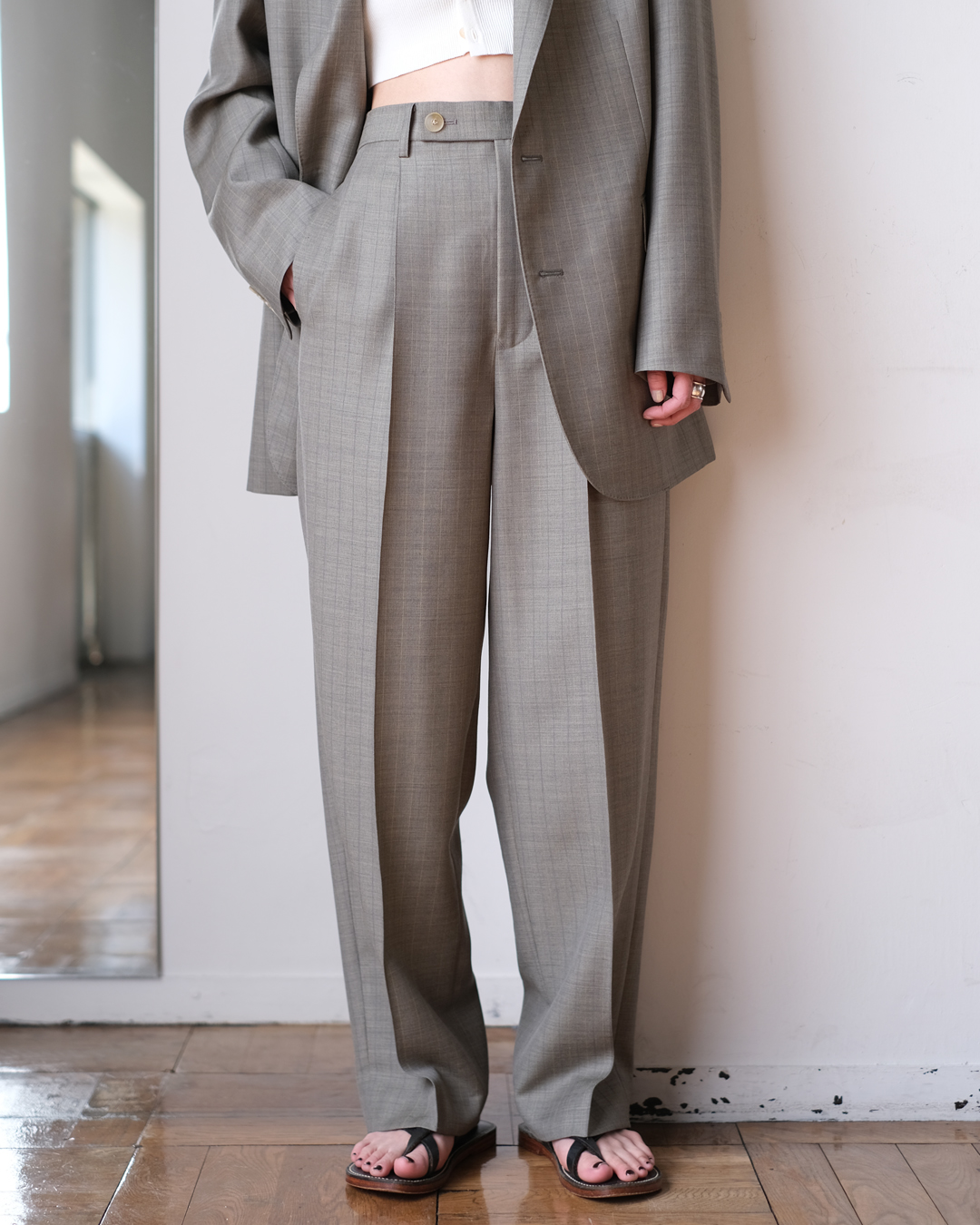 auraleewomens-26ssbluefacedwooltwotuckslacks