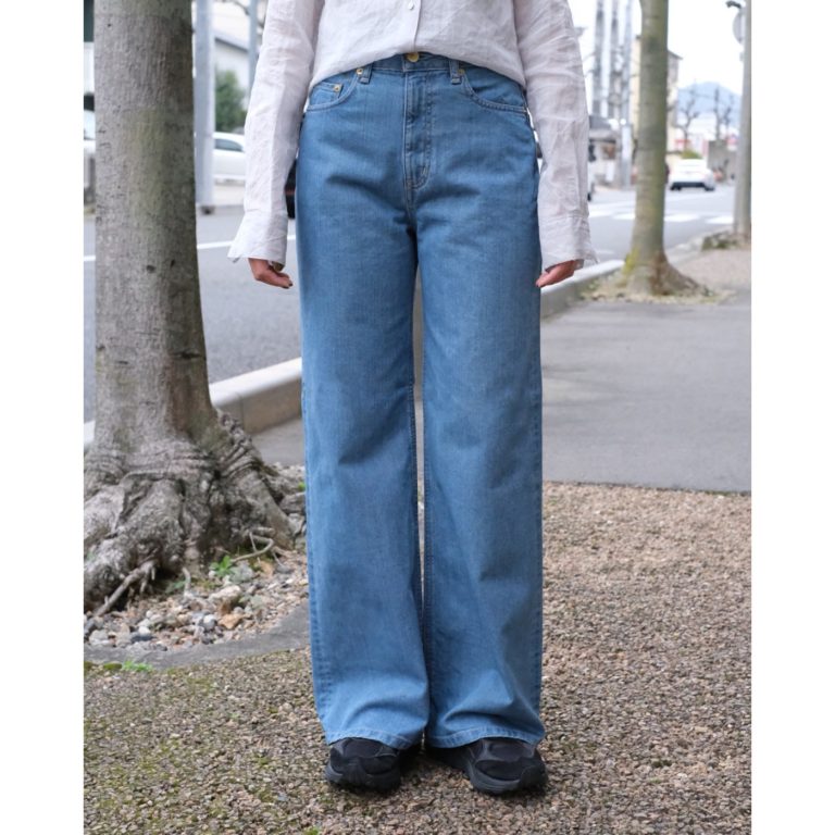 tuesmontresorpopupstore-solid3yeartheaquamarinejean