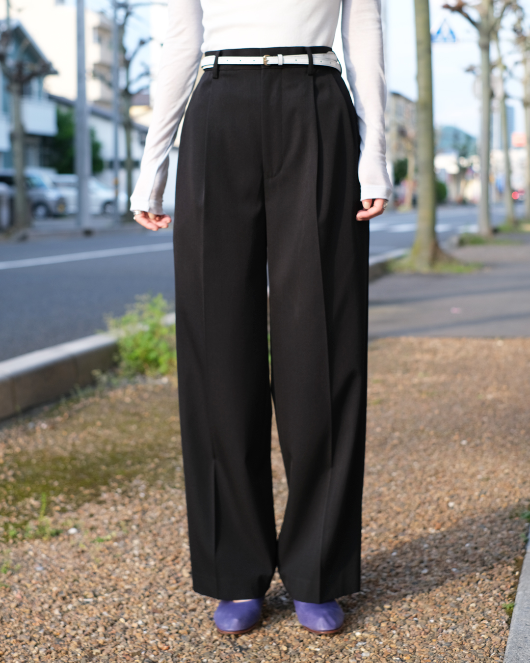 auraleewomens-26sslightwoolmaxgabardinetwotuckslacks