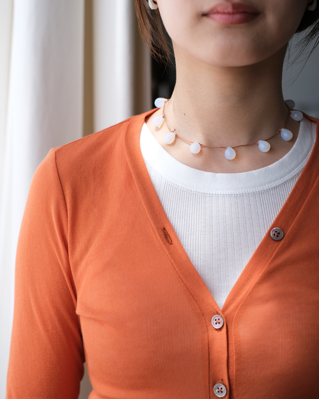 sisijoia-opalinewhitetannouenecklace