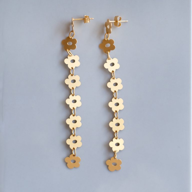 keyholder-floweretchedmetallongearrings