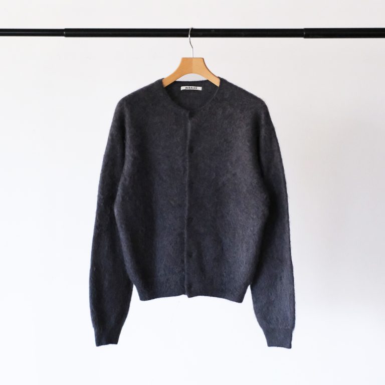 auralee-garmentdyedbabyalpacafurknitcrewneckcardigan