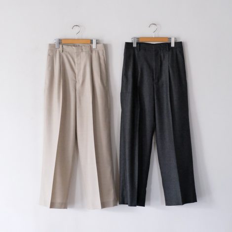 auraleewomens-26awsuperlightwooltwo-tuckslacks