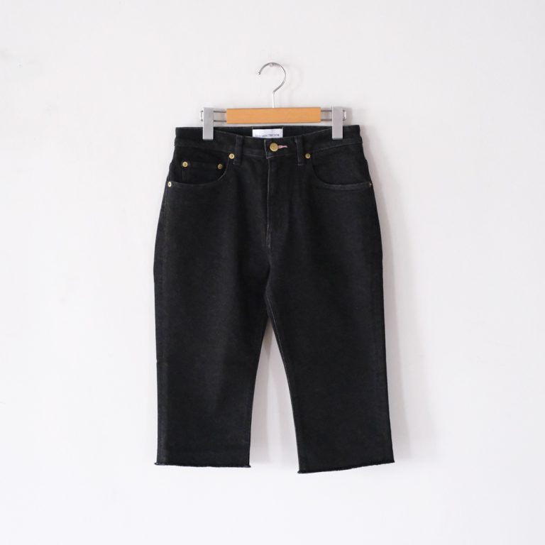 tuesmontresor-solidblackrosequartzjeanshort