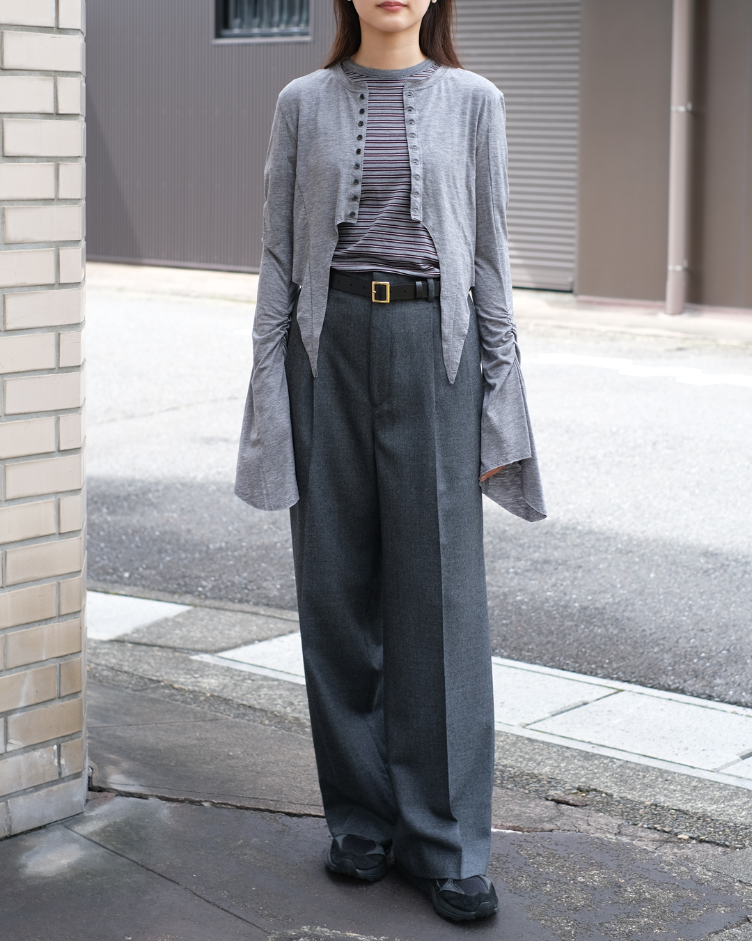 auraleewomens-26awsuperlightwooltwo-tuckslacks