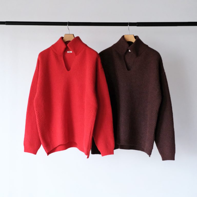 horses-standcollarpullover