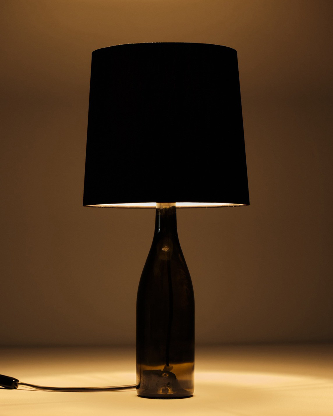 horses-winebottlelamp