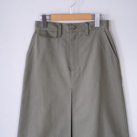 tuesmontres-boxpleatedskirt